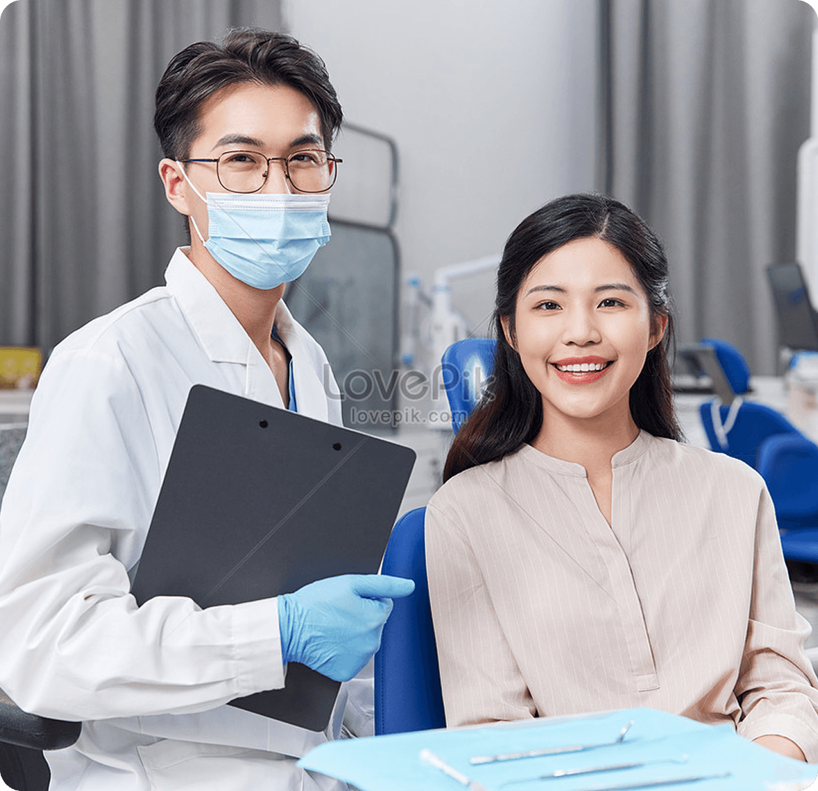 Dental Clinic Scene